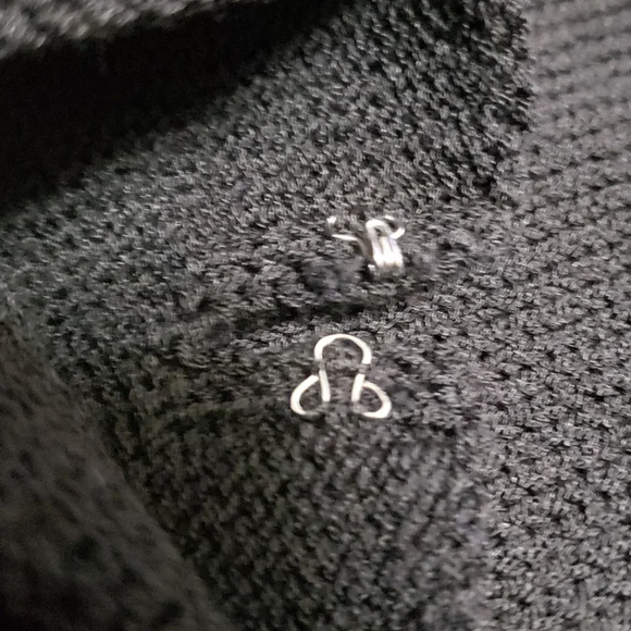 Holt Renfrew Ribbed Keyhole  Sweater - Picture 12 of 12